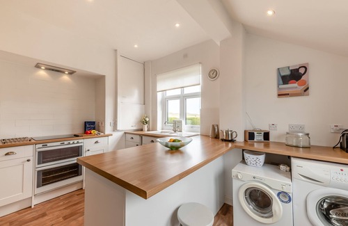 Bamburgh House | Links Cottage - Bamburgh