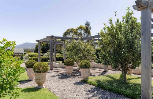Berry House | Linnaeus Suite, Berry - by Linnaeus Collection