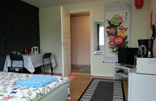 Alvsered Bed & Breakfast | Lins B&B