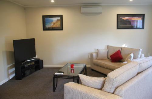 Palmerston North House | Linton Cottage