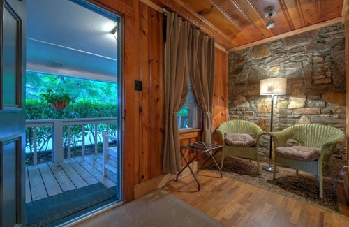 Linville Falls Cabin | Linville Falls Lodge & Cottages