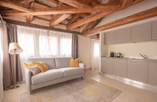 Castello Apartment | Lion Palace Suite Terrace R&R
