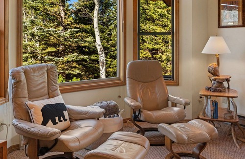 Lazy Acres House | Lionhead Retreat - A wonderful home located outside of West Yellowstone