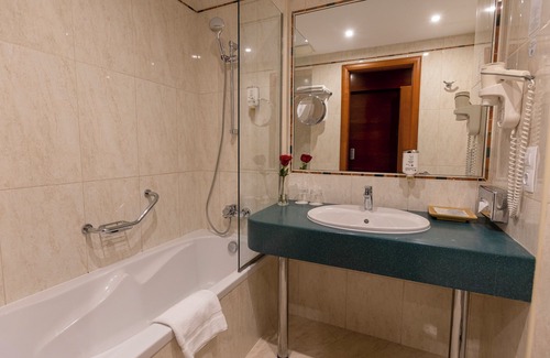 Istvanmezo Hotel | Lions Garden Hotel