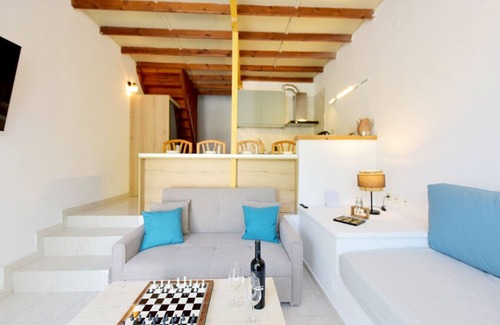 Filerimos Cabin | "LiRi family paradise"