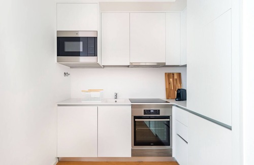 Sao Sebastiao da Pedreira Apartment | Lisbon 20 Modern Flat
