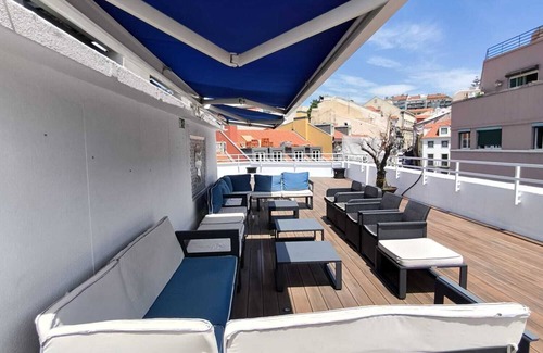 Lisbon Old Town Apartment | Lisbon Terrace Suites Special for Groups up to 19 guests