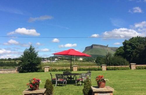 Mullaghnaneane Bed & Breakfast | Lissadell Lodge