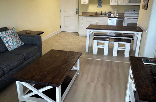 North Litchfield Beach Condo | Litchfield Beach and Golf Resort One bedroom condo