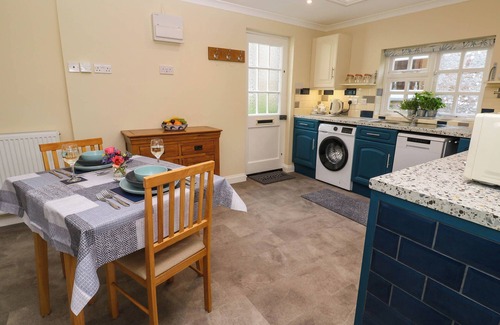 Gweek Cottage | LITTLE ACORNS, romantic, country holiday cottage in Gweek