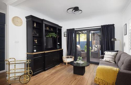 Nelson Bay Villa | Little Beach Boutique Apartment Pet Friendly