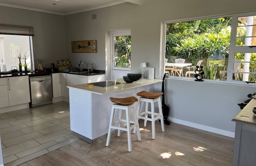 West Bank House | Little Beach Paradise