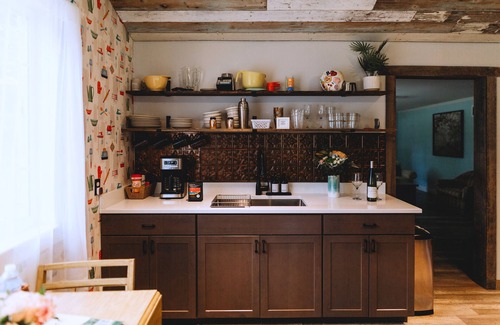 Riverside Cottage | Little Blue Cottage - wooded getaway, near beaches and towns