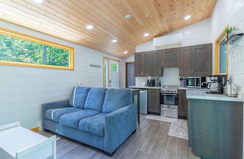 Cornucopia Cabin | Little Blue: Secluded Tiny Home w/walking path to Lake Superior
