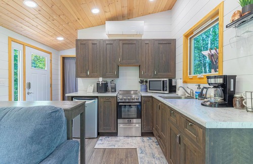 Cornucopia Cabin | Little Blue: Secluded Tiny Home w/walking path to Lake Superior