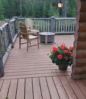 Whitefish House | Little cabin in the woods