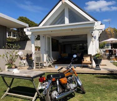 New Plymouth House | Little Church Bay