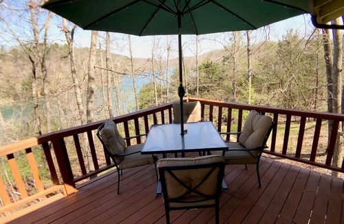 Eureka Springs House | Little Clifty Escape, Beaver Lake Waterfront, amazing lakefront