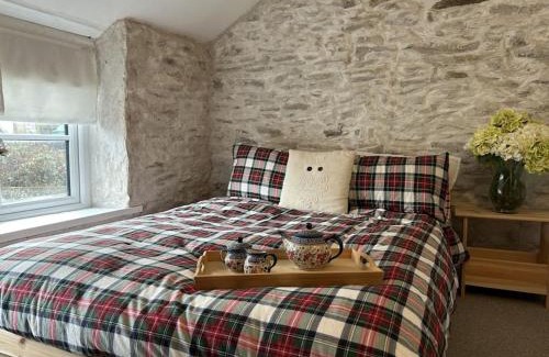 Pontypridd House | Little Cottage, Big Character