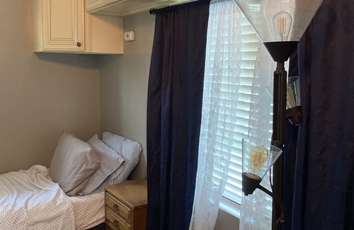 Altadena Apartment | Little Cottage