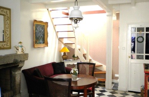 Saint-Vaast-la-Hougue House | Little fisherman house 300 meters to the sea.