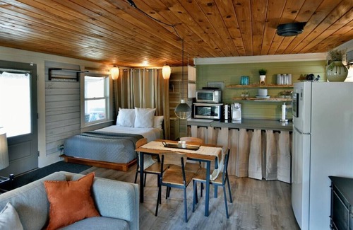 Drummond Cottage | Little Gem Cottage in the Forest Drummond, WI