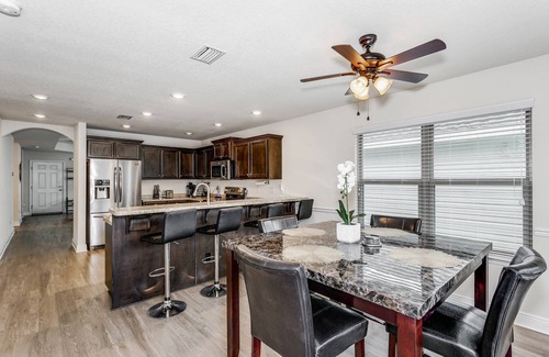 Warrington House | Little Gem |Reduced Rates |Extended Stays Accepted |5 Min to NAS & Downtown Pensacola |Fenced Yard