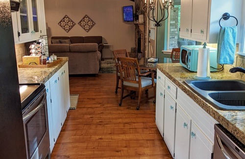 Holly Lake Ranch House | Little Getaway Paradise on the Golf Course w/Resort Amenities!