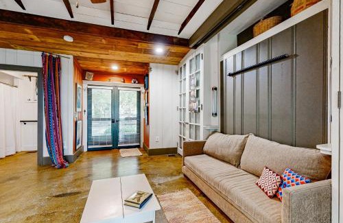 Green Hills House | Little House Nashville - Guest House