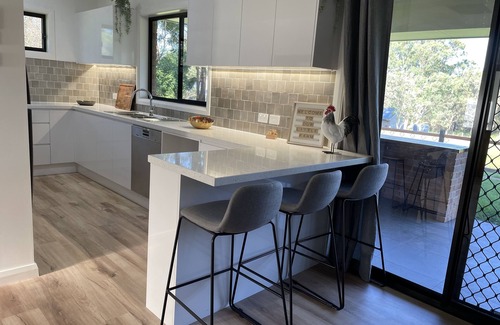 Thirlmere Cottage | Little Kingsley farmstay, cottage on a little farm 1hr from Sydney & Wollongong