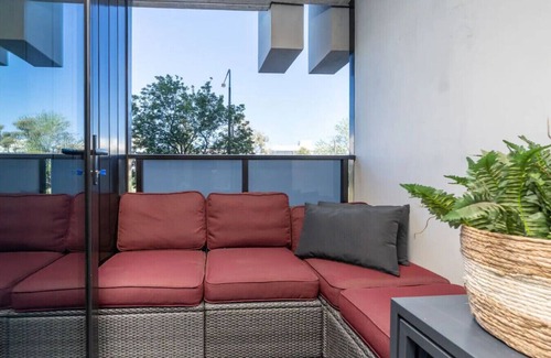 Braddon Apartment | Little Midnight 1 in the heart of town