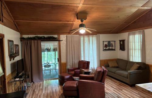 Morrilton House | Little Piney Cabin