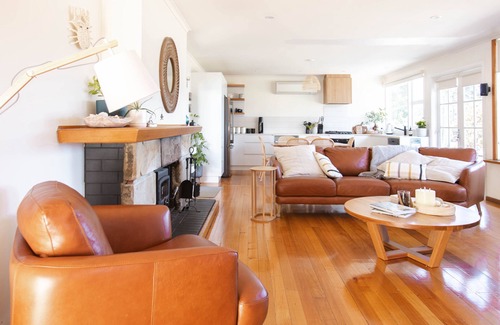 Port Arthur Cottage | Little Possum Shack ~ waterfront cottage