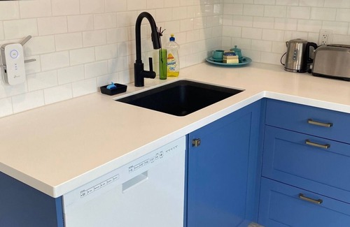 Rossland Apartment | Little Red Hideaway Guest Suite- Experience the Charm & Comfort of This Suite