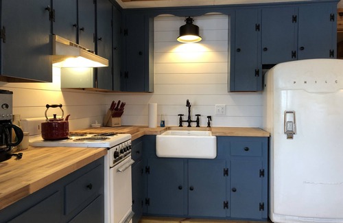 Bradford Cottage | Little Red Wing - 1950's Lake cottage