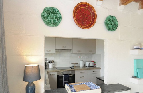 Trebarwith Strand Cottage | LITTLE RUFFO, pet friendly, country holiday cottage in Tintagel
