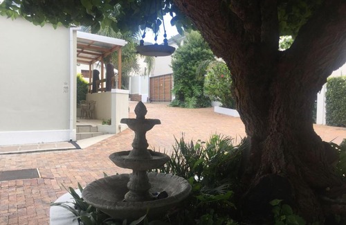 Rondebosch Hotel | Little Scotia