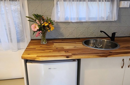 Traveston Cabin | Little Soho – A Soulful Off-Grid Caravan Retreat