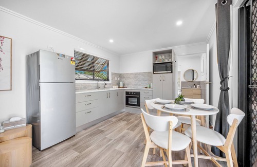 Sunshine Acres House | Little Sunshine private Guest house