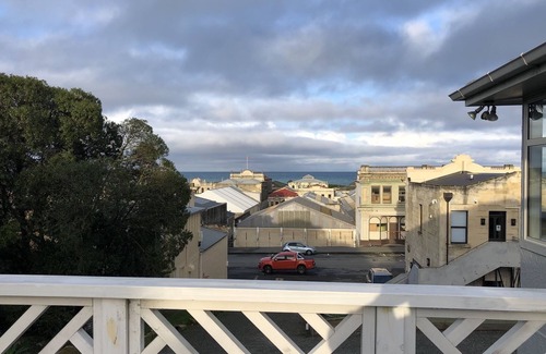 Oamaru Cottage | Little Sweetie in the Heart of Old Oamaru
