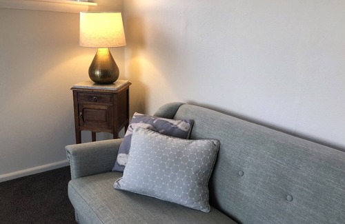 Oamaru Cottage | Little Sweetie in the Heart of Old Oamaru