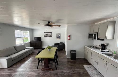 Lakeside House | Little Ted's Cottages