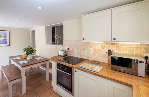 Aldeburgh House | Little Tern Cottage - sleeps 4 guests in 3 bedrooms