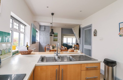 Trenance House | LITTLE TRELAWNS, family friendly in Mawgan Porth