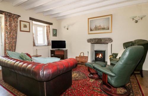 Fivelanes House | Little Trespettigue