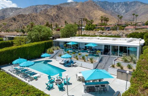 Chino Canyon Villa | Little Tuscany Holiday House by ACME House Company