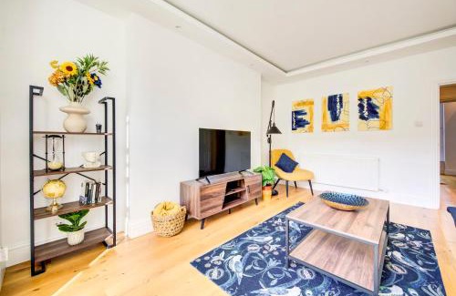 Little Venice Apartment | Little Venice UK Bright & Stylish garden apartment
