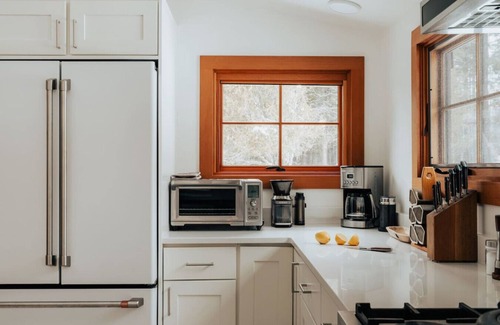 Pine Hill House | littleburnthouse in Highmount NY