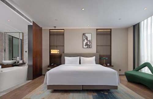 Chengzhong District Hotel | LiuZhou Imperial Dragon Bay Purejoy Hotel