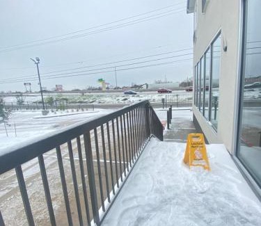 Greater Greenspoint Hotel | LiV Inn & Suites Houston
